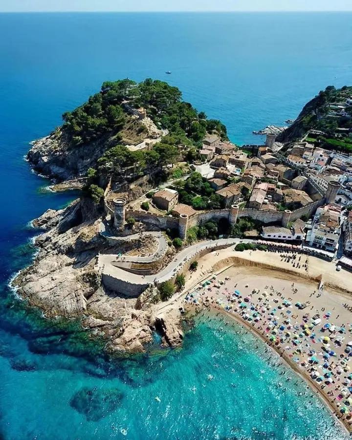 Portal 17 Can Tort Tossa de Mar Bagian luar foto